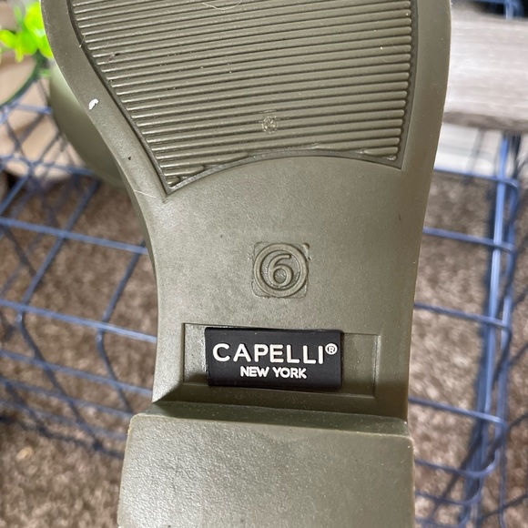 Meijer Hunter Green Short Rain Boots - Picture 4 of 4